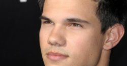 Taylor Lautner Abducted for Australian Tour